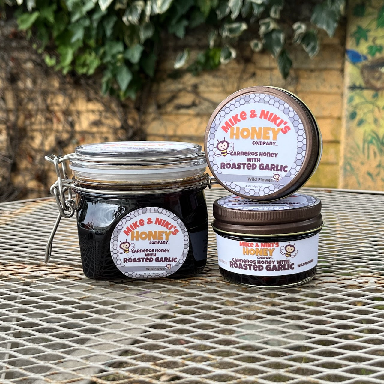 Roasted Garlic in Honey Extra-Large Scoopable Plastic